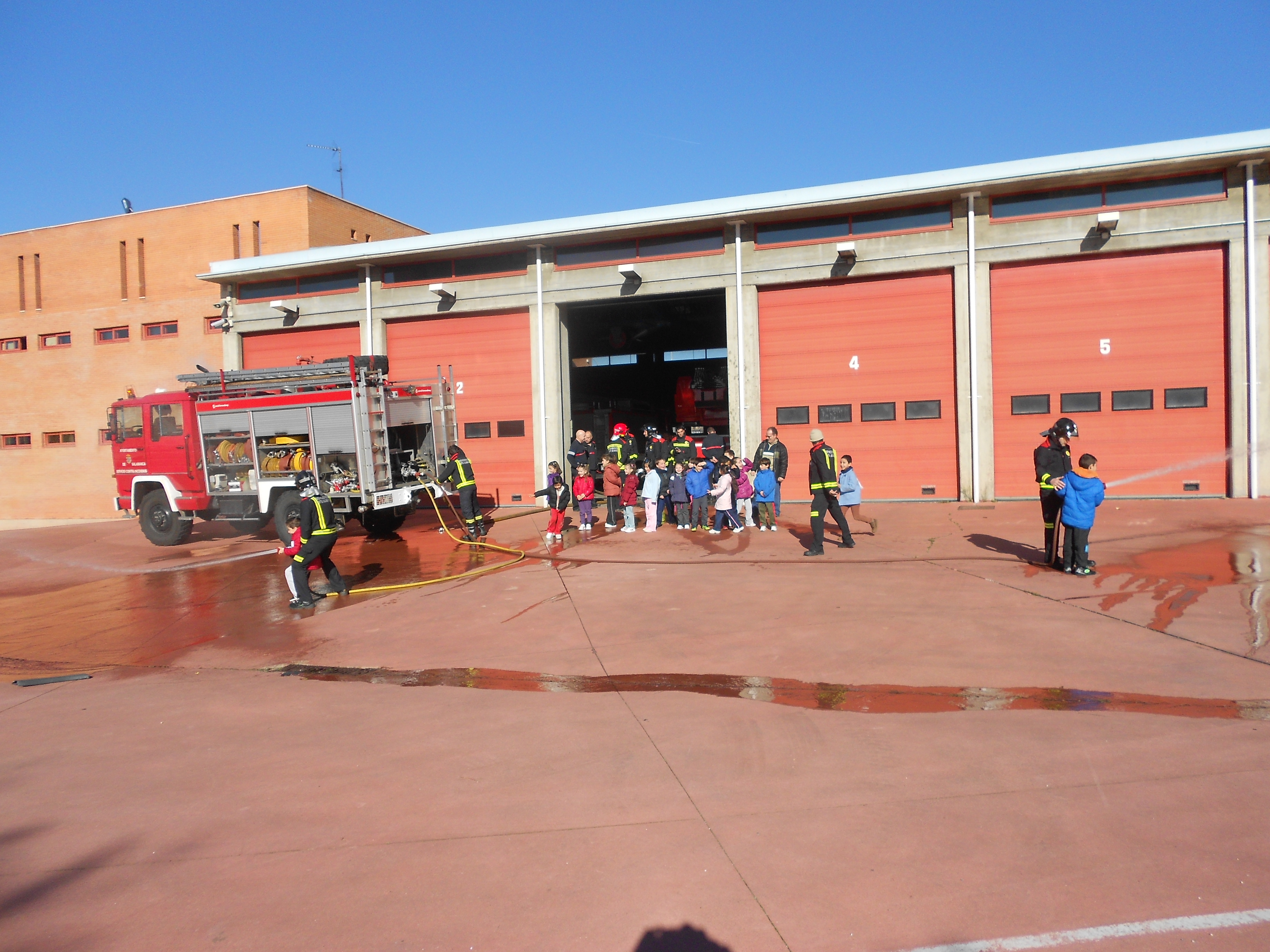 Visita bomberos 1º primaria